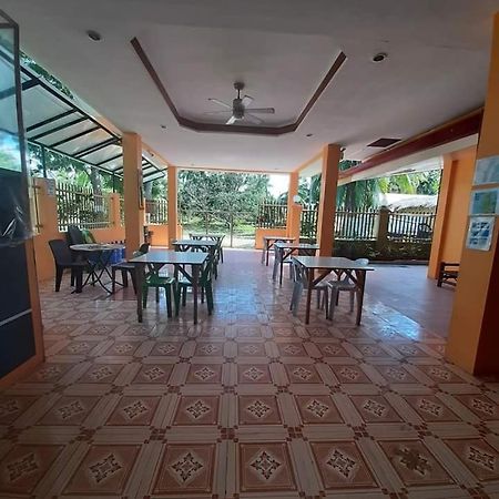 Jessa'S 5 Guests House Hotel โมอัลโบอัล ภายนอก รูปภาพ
