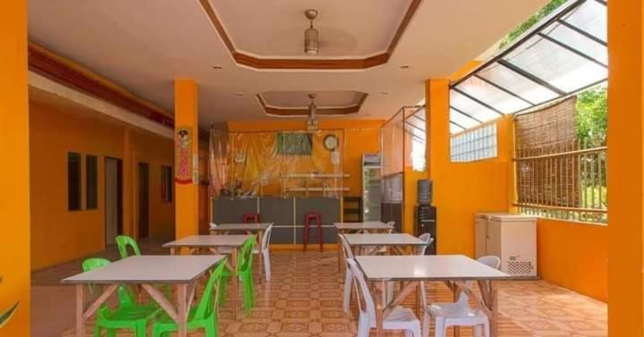 Jessa'S 5 Guests House Hotel โมอัลโบอัล ภายนอก รูปภาพ