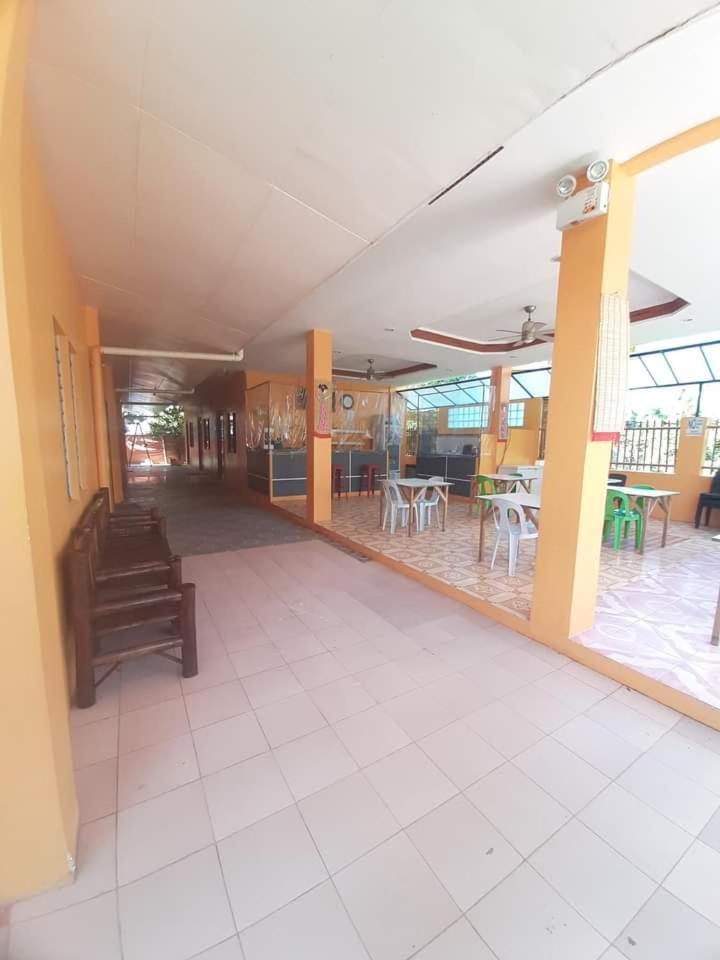 Jessa'S 5 Guests House Hotel โมอัลโบอัล ภายนอก รูปภาพ